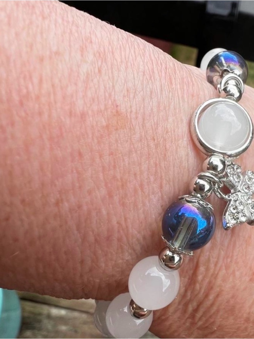 white and blue beaded bracelet with butterfly charm #fairycore #boho #pastel
NWT